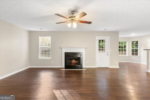 354 Cobblestone Court, Hampton, GA 30228