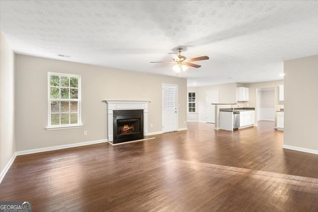 354 Cobblestone Court, Hampton, GA 30228