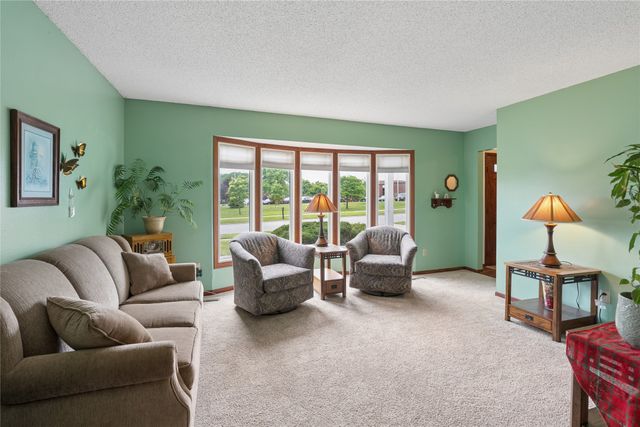 501 39th Street, West Des Moines, IA 50265