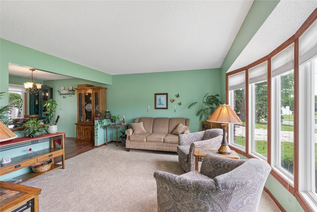501 39th Street, West Des Moines, IA 50265