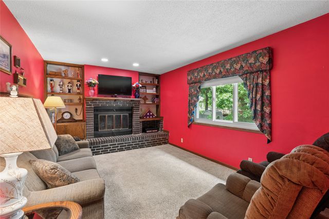 501 39th Street, West Des Moines, IA 50265