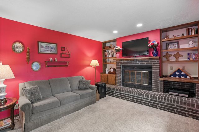 501 39th Street, West Des Moines, IA 50265