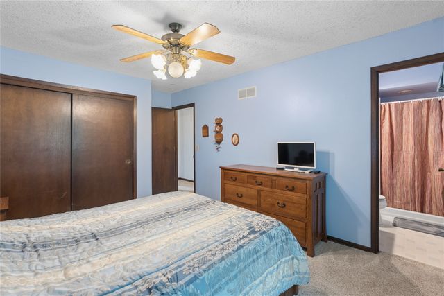 501 39th Street, West Des Moines, IA 50265