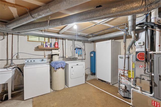 501 39th Street, West Des Moines, IA 50265