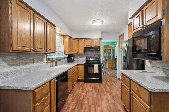 501 39th Street, West Des Moines, IA 50265