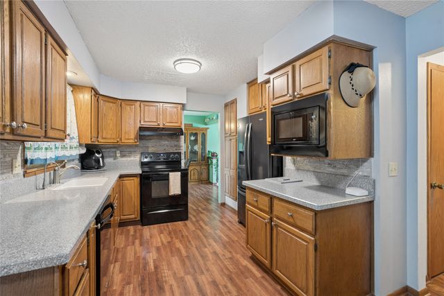 501 39th Street, West Des Moines, IA 50265