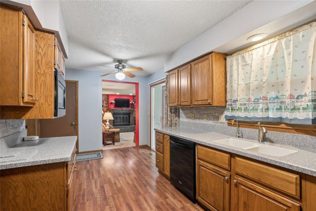 501 39th Street, West Des Moines, IA 50265
