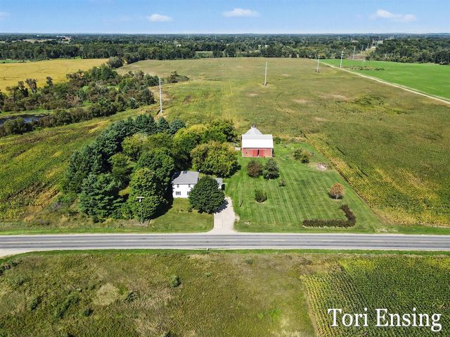6676 County Farm Road, Greenville, MI 48838