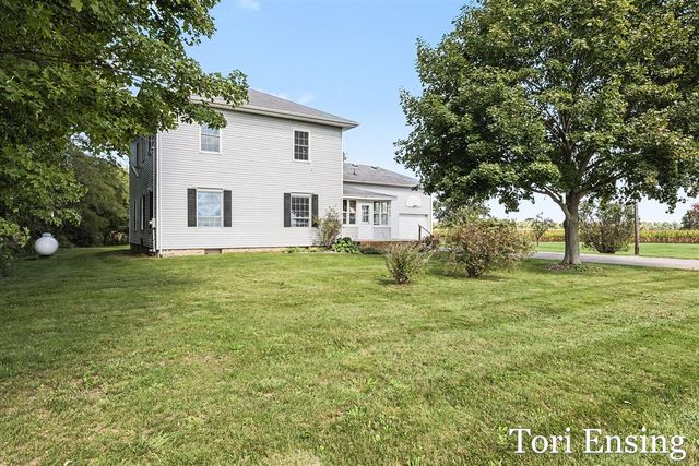 6676 County Farm Road, Greenville, MI 48838