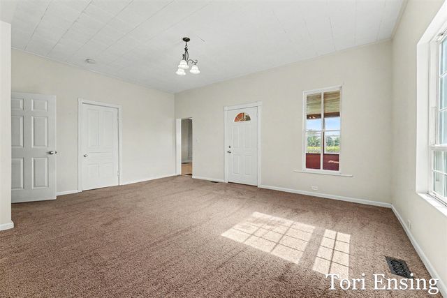 6676 County Farm Road, Greenville, MI 48838