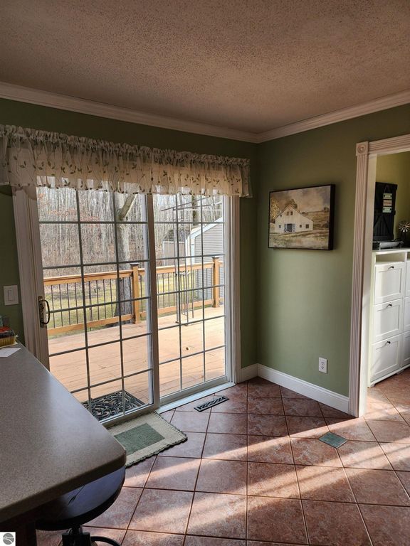 Image 17 of property listing at 3400 N Sturgeon Road, Midland, MI 48640