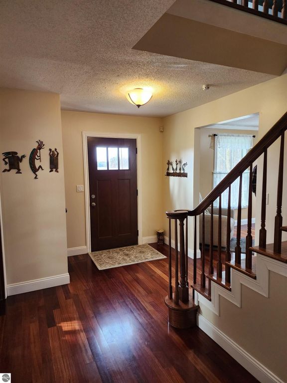 Image 31 of property listing at 3400 N Sturgeon Road, Midland, MI 48640