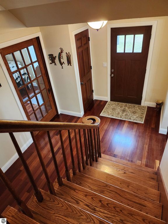 Image 33 of property listing at 3400 N Sturgeon Road, Midland, MI 48640