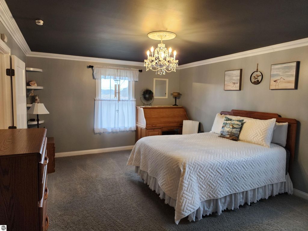 Image 36 of property listing at 3400 N Sturgeon Road, Midland, MI 48640