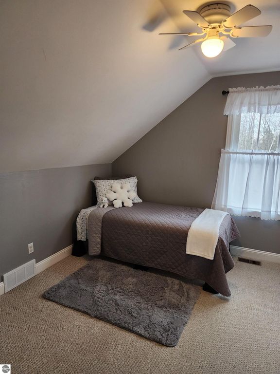 Image 41 of property listing at 3400 N Sturgeon Road, Midland, MI 48640