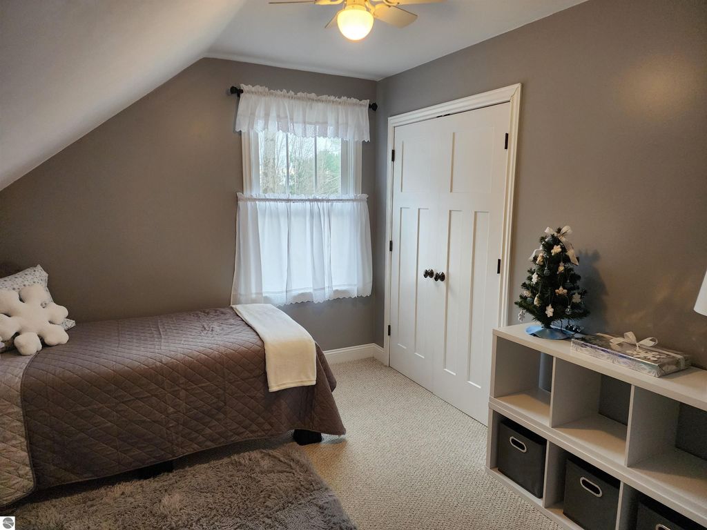 Image 42 of property listing at 3400 N Sturgeon Road, Midland, MI 48640