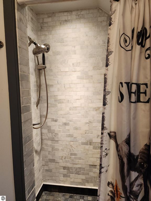 Image 48 of property listing at 3400 N Sturgeon Road, Midland, MI 48640