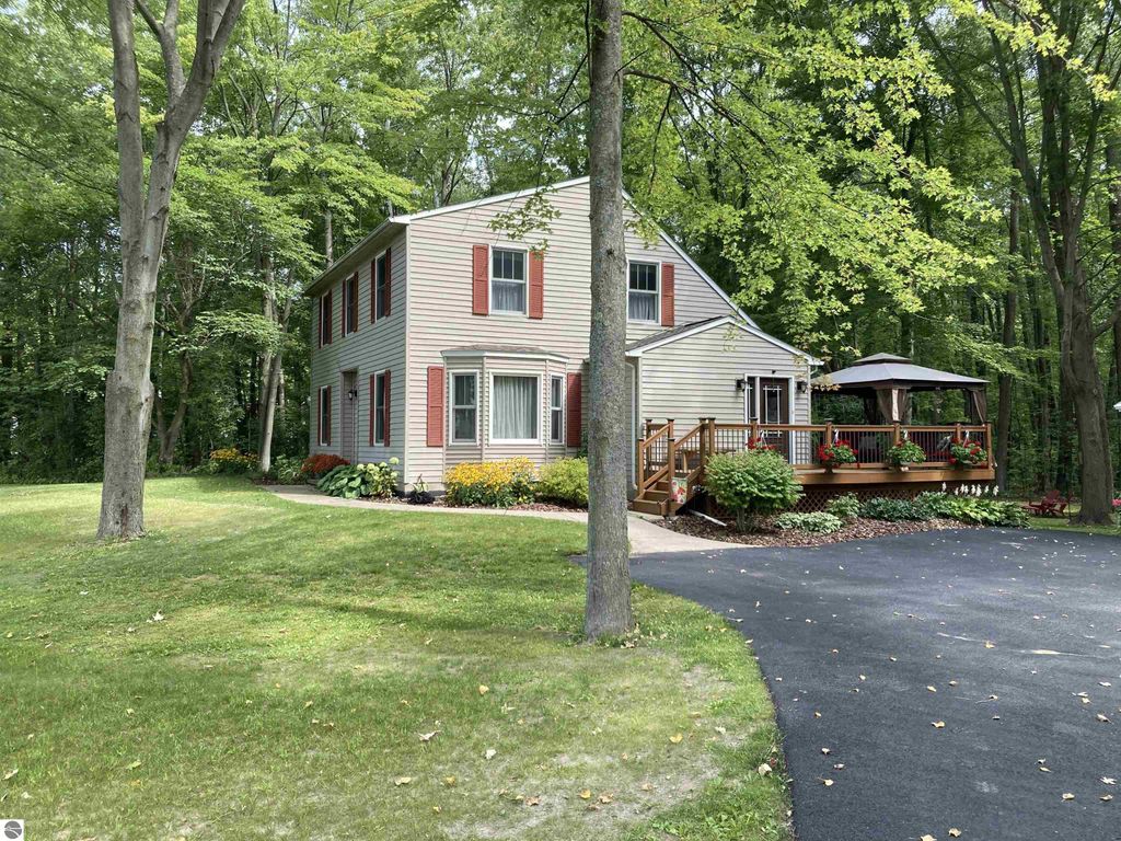 Image 52 of property listing at 3400 N Sturgeon Road, Midland, MI 48640