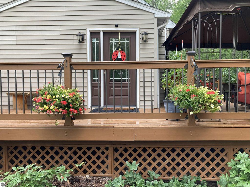 Image 54 of property listing at 3400 N Sturgeon Road, Midland, MI 48640