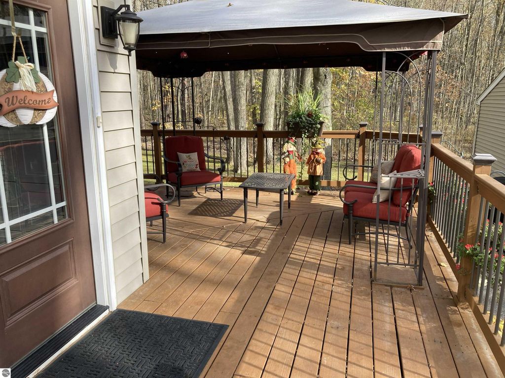 Image 57 of property listing at 3400 N Sturgeon Road, Midland, MI 48640