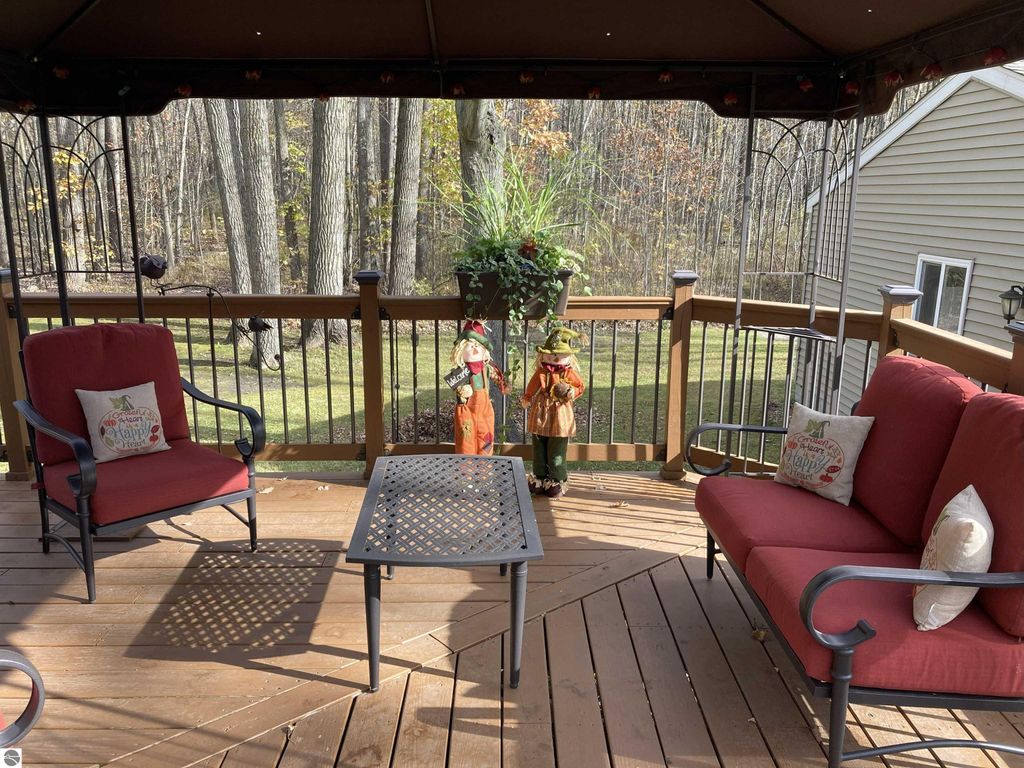 Image 66 of property listing at 3400 N Sturgeon Road, Midland, MI 48640