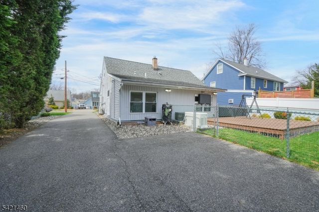 22 Parker Ave, Rochelle Park Twp., NJ 07662