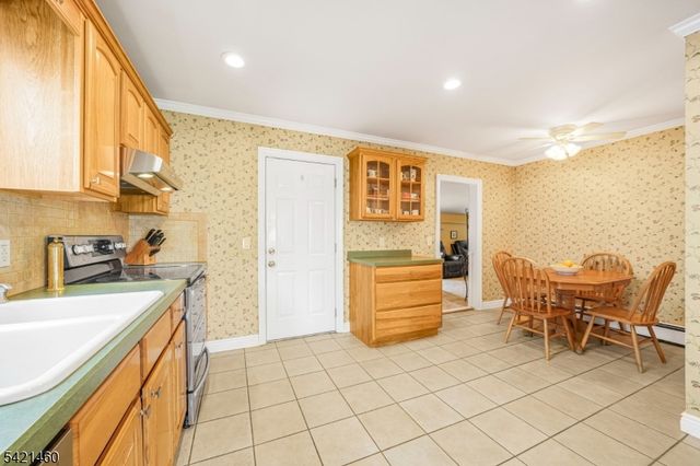 22 Parker Ave, Rochelle Park Twp., NJ 07662