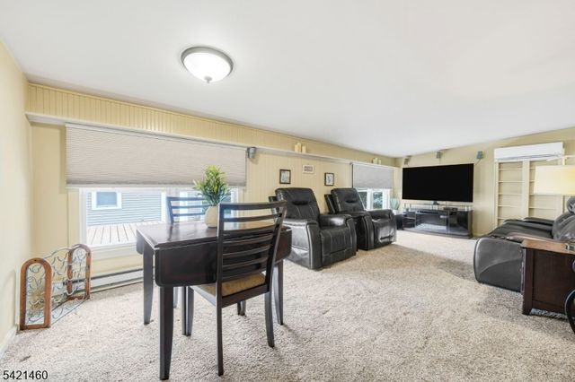 22 Parker Ave, Rochelle Park Twp., NJ 07662