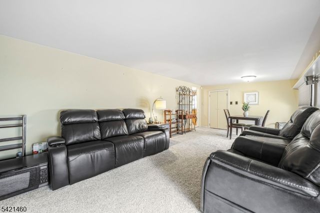 22 Parker Ave, Rochelle Park Twp., NJ 07662