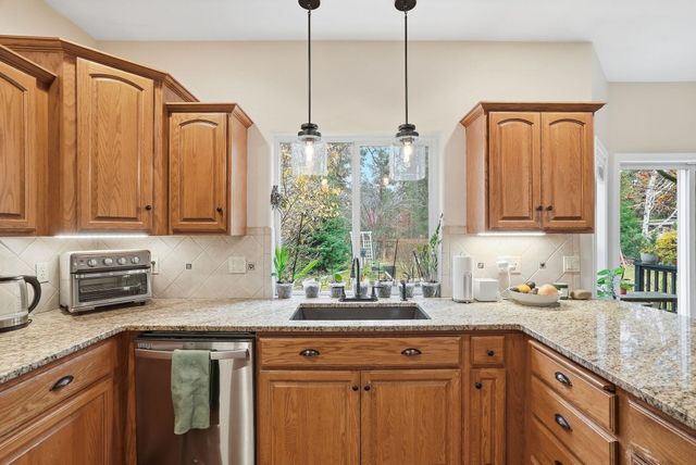 9006 N Rosebury Ln, Spokane, WA 99208