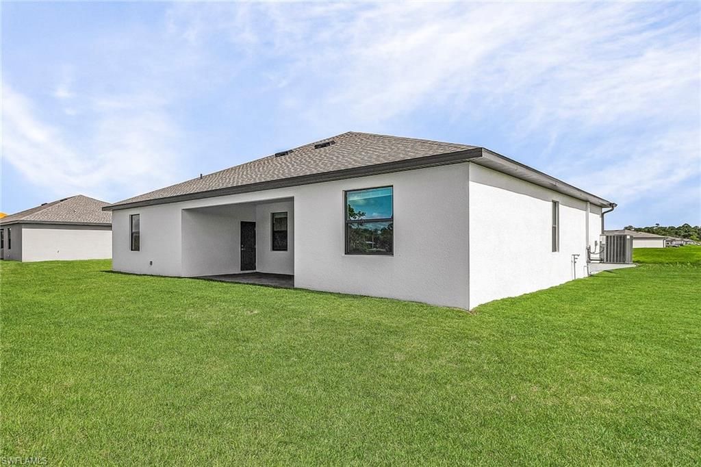 979 Admiral Bull Halsey AVE, LABELLE, FL 33935 — photo 3