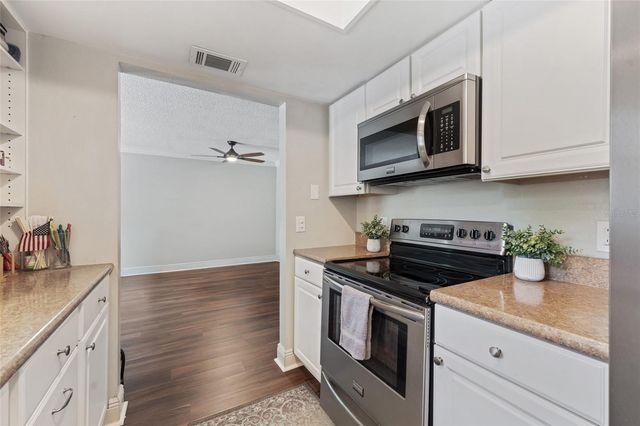 4310 LAKEWAY DRIVE 12B, Orlando, FL 32839