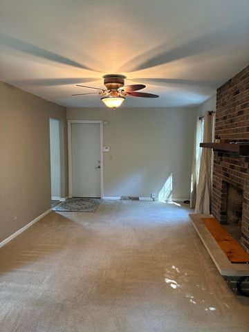 1613 CLYDE Drive, Naperville, IL 60565