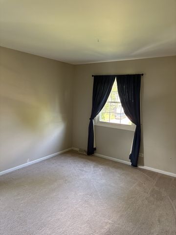 1613 CLYDE Drive, Naperville, IL 60565