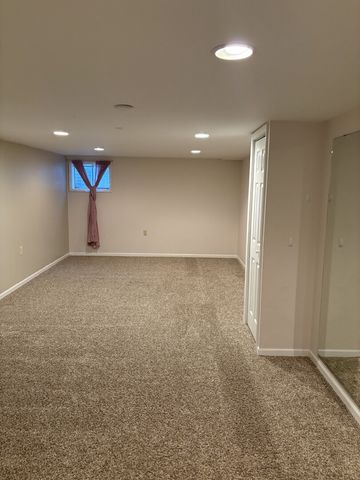 1613 CLYDE Drive, Naperville, IL 60565