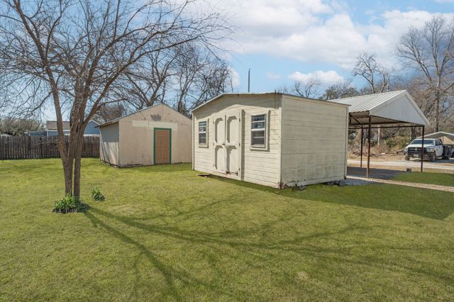 523 First Street, Hico, TX 76457