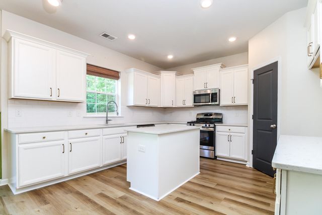 1006 Mossy Rock Drive, Summerville, SC 29485