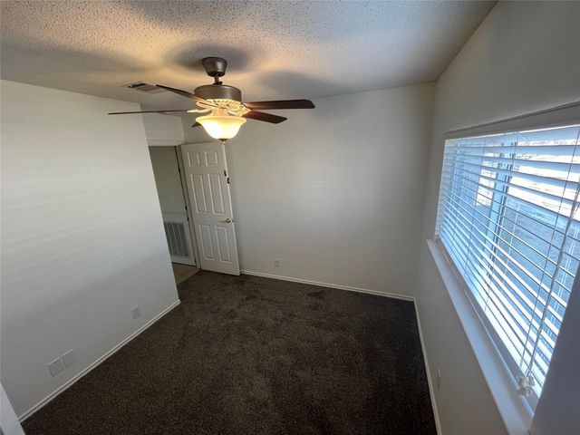 2932 Donnell DR, Round Rock, TX 78664