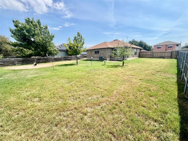 2932 Donnell DR, Round Rock, TX 78664