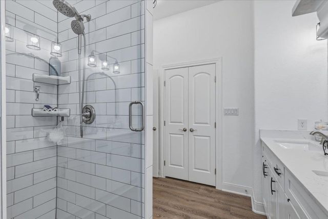 137 Kawainui LN, Bastrop, TX 78602