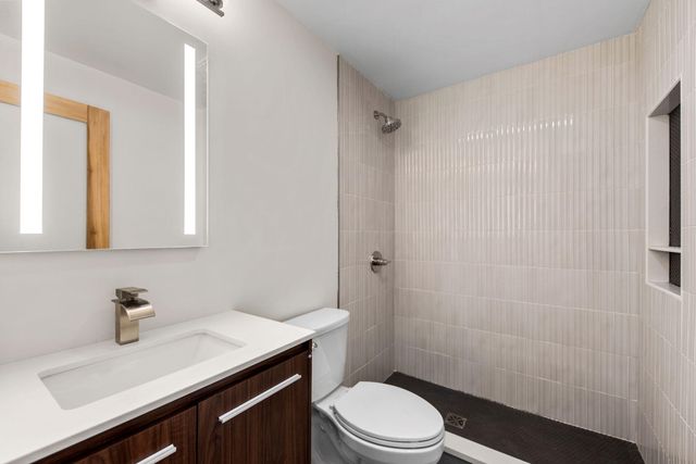 8921 Parrish Avenue, Highland, IN 46322