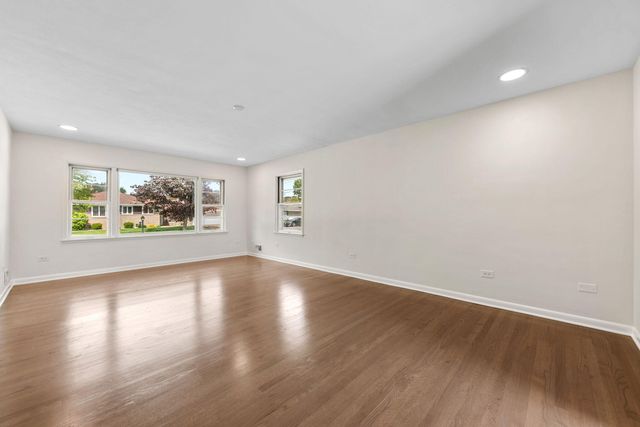8921 Parrish Avenue, Highland, IN 46322
