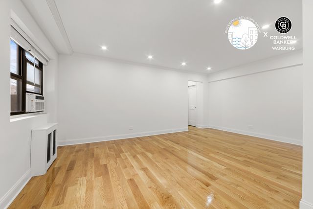 2510 31st Ave Apt 3K, New York City, NY 11106