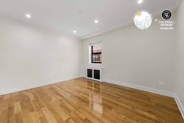 2510 31st Ave Apt 3K, New York City, NY 11106