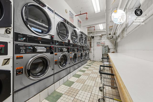 2510 31st Ave Apt 3K, New York City, NY 11106