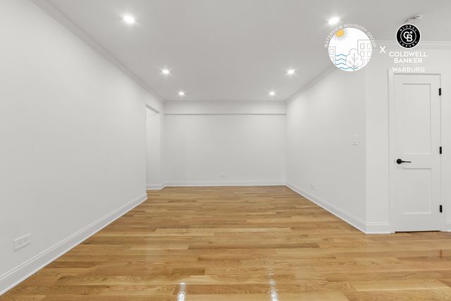 2510 31st Ave Apt 3K, New York City, NY 11106