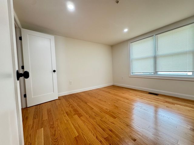 298 Washington St 0, Braintree, MA 02184