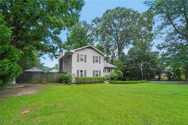 4852 Arrowhead Trail West SW, Lilburn, GA 30047