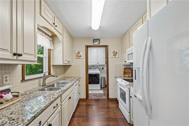 4852 Arrowhead Trail West SW, Lilburn, GA 30047
