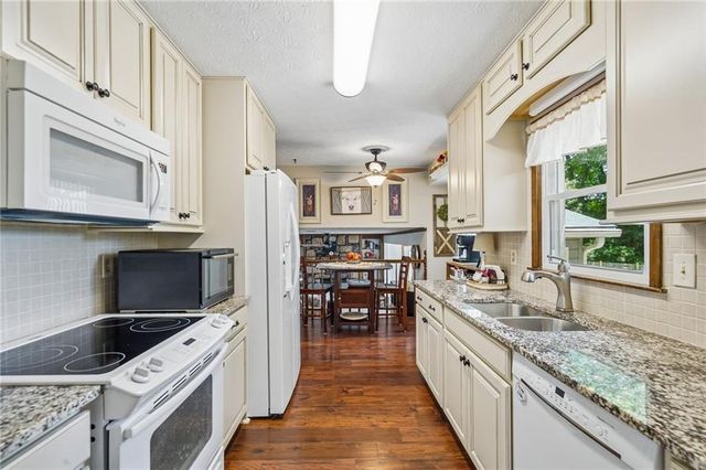 4852 Arrowhead Trail West SW, Lilburn, GA 30047